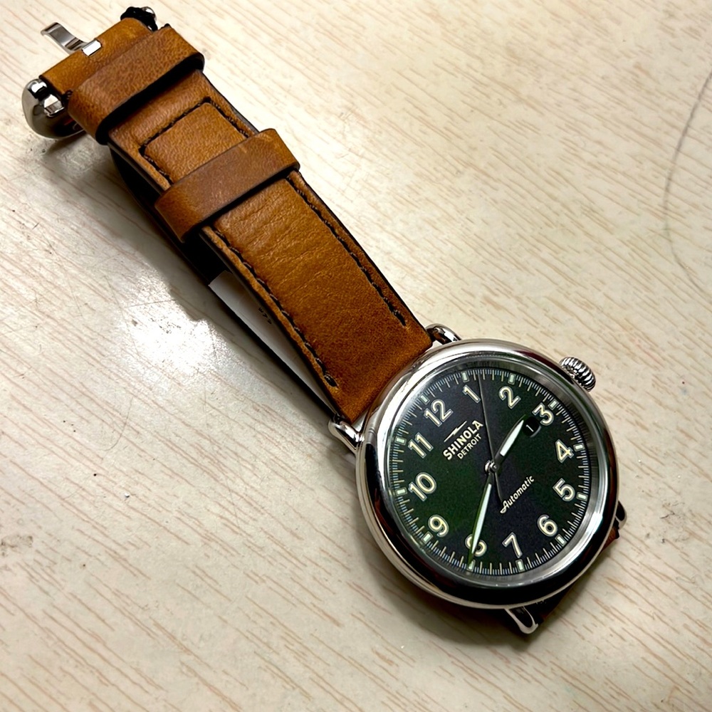 Brand new Shinola The Runwell Automatic. A gift I never wore it once.